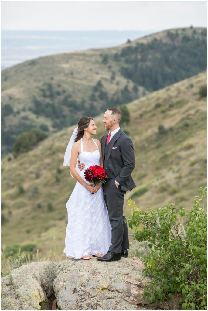 Colorado mountain wedding photographer - Kali & Yates in the foothills of Golden