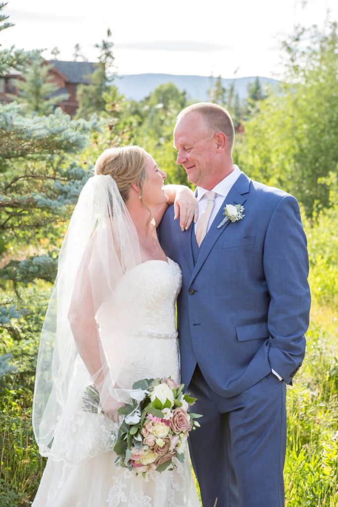 Mountain wedding photographers - Robin and Scott at Grand Lake Colorado