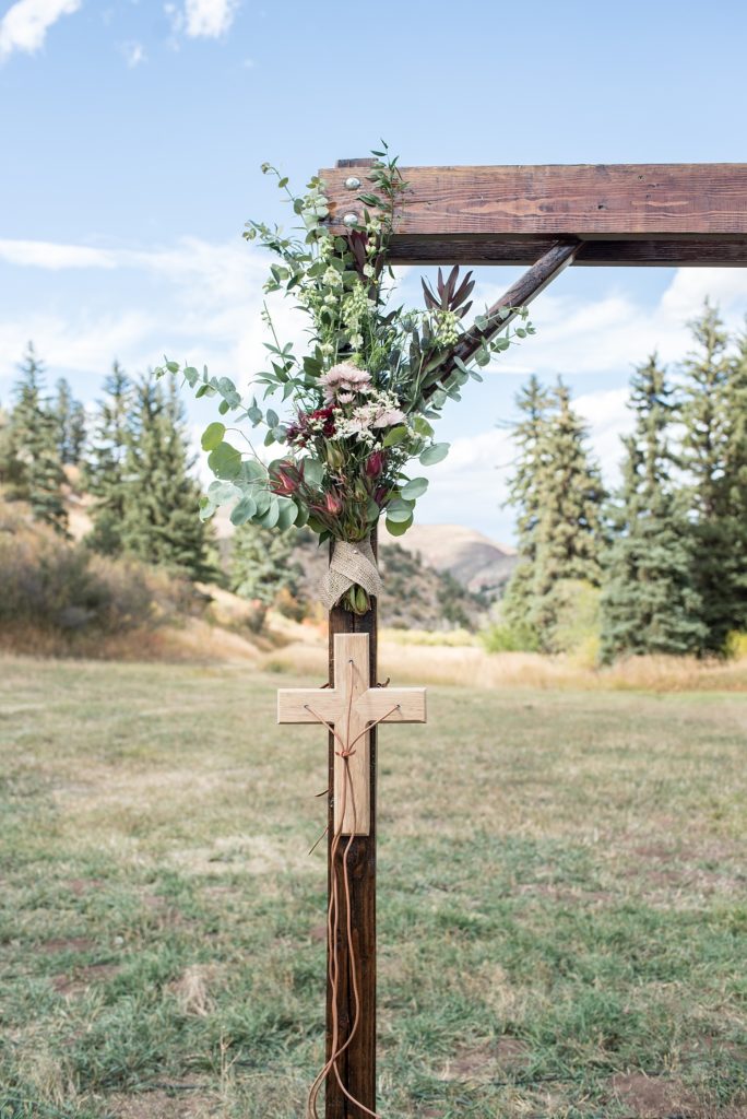 Mountain wedding venues Colorado Bearcat Stables