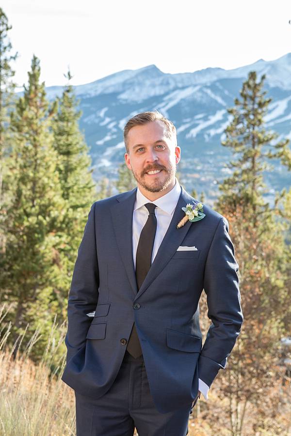 Colorado groom portrait in Breckenridge