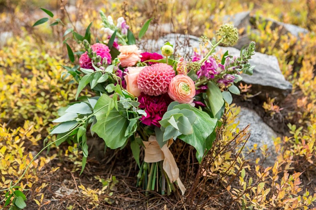 Fall colors and bridal bouquet