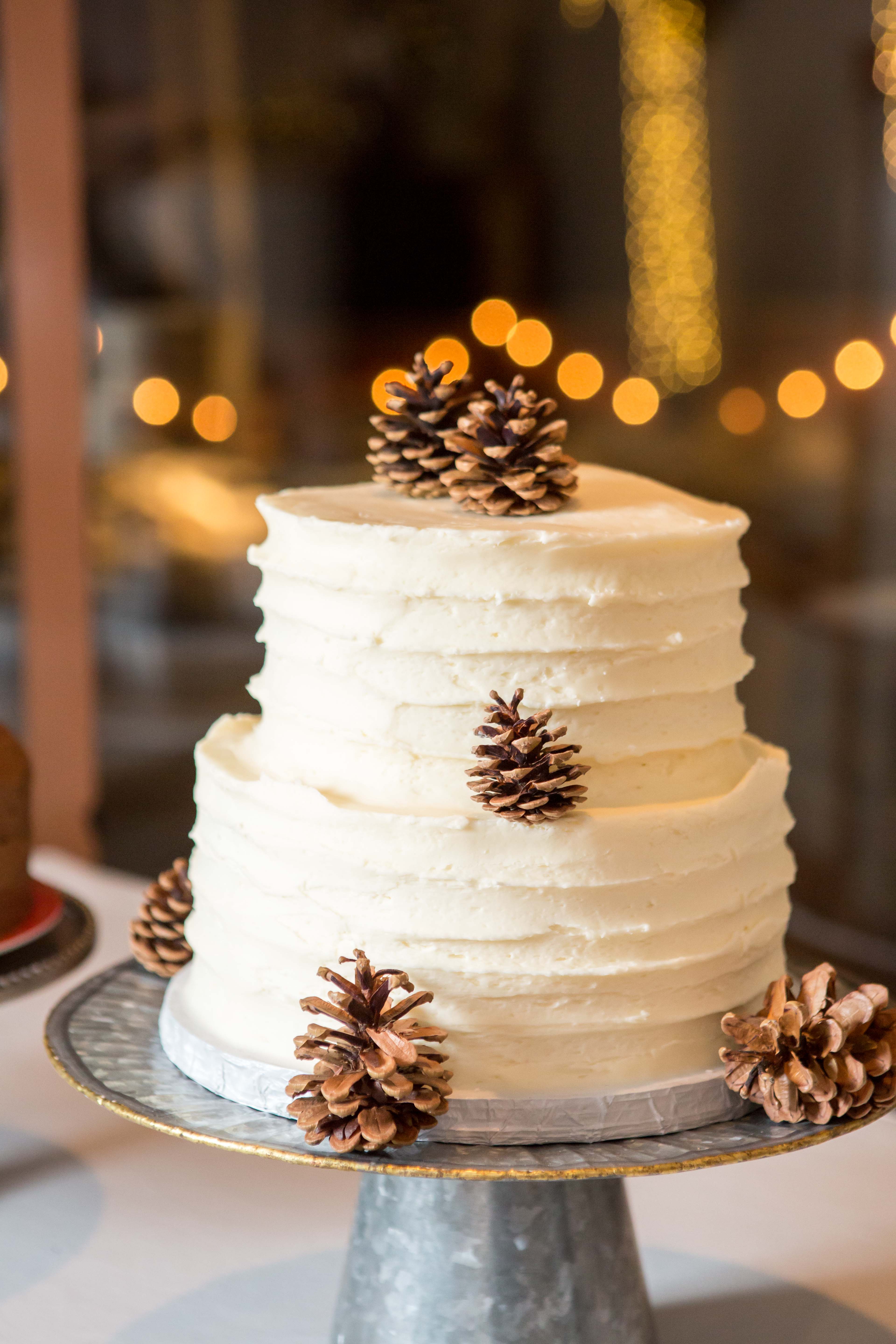 Cake detail - Colorado winter wedding venues