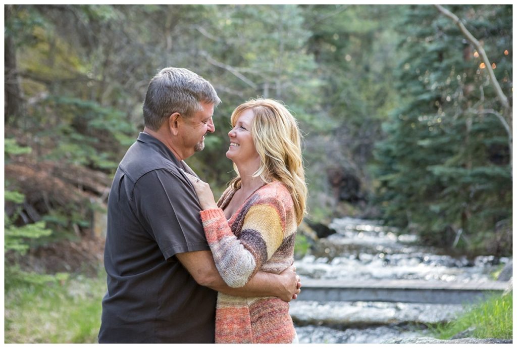 Colorado engagement photography - portrait of Jana and Mike