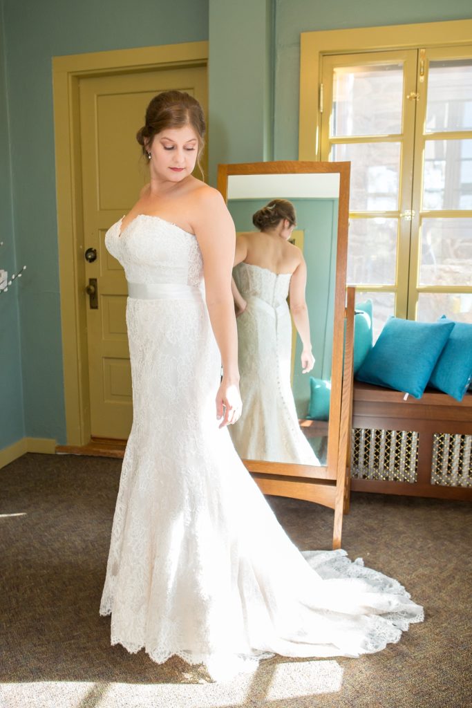 bride getting ready at Boettcher Mansion