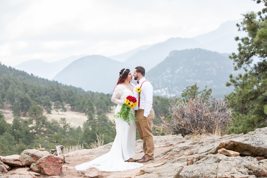 Beautiful elopement destinations in Colorado - 3m Curve