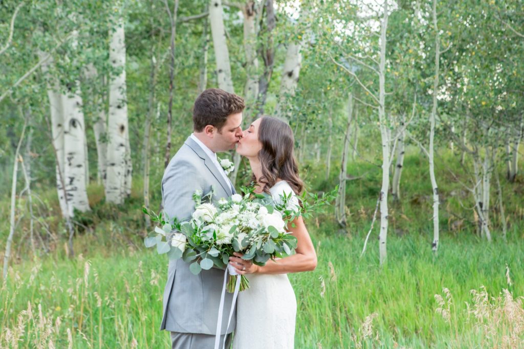 Colorado elopement with aspen trees